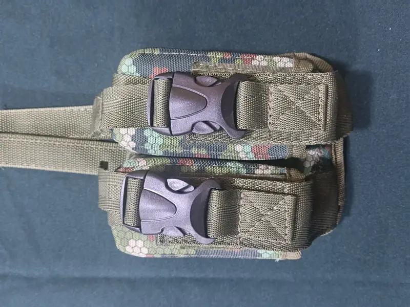 Funda doble camuflada con 2 hebillas